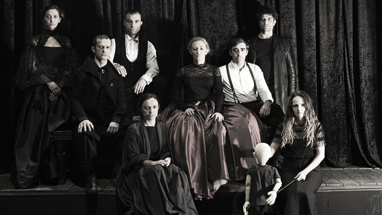 «Ανεμοδαρμένα Ύψη» στο Θέατρο Χώρος