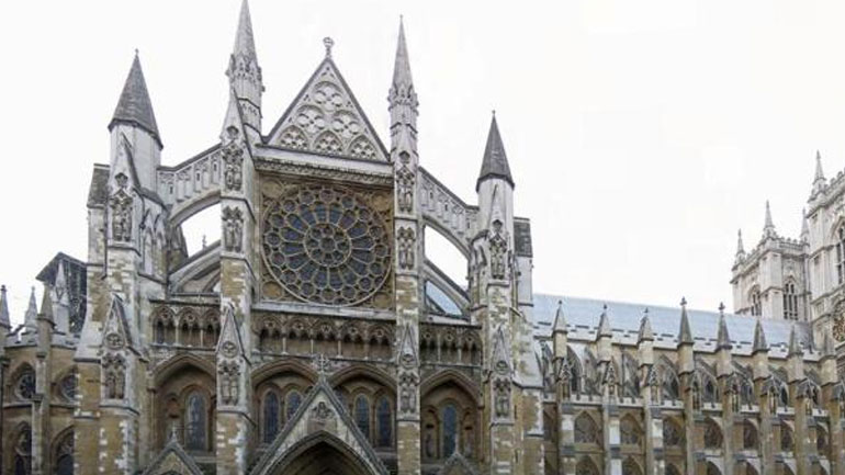 Δίπλα στον Δαρβίνο και τον Νεύτωνα θα ταφεί ο Στίβεν Χόκινγκ