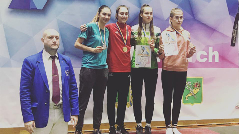 Ασημένια η Ασπρογέρακα στο Χάρκοβο, χάλκινη η Τυρολόγου στο Λόμελ