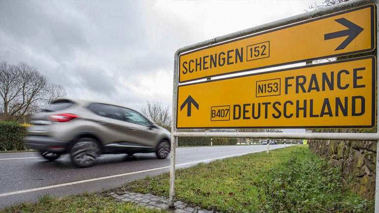 Γιατί βάλλει ο Ζέεχοφερ κατά του Σένγκεν;