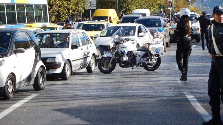 Κυκλοφοριακές ρυθμίσεις στην Λ. Αμφιθέας λόγω έργων