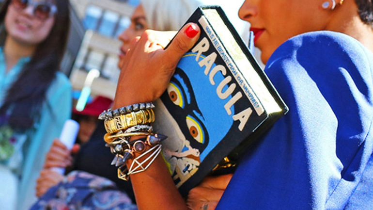 Αυτή είναι η νέα «it» τσάντα θα βλέπουμε παντού την άνοιξη!