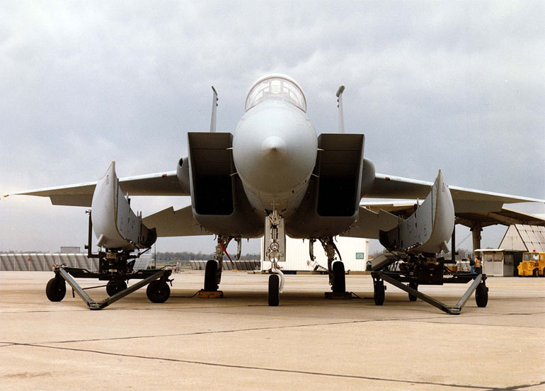 Η πρόσοψη ενός F-15C