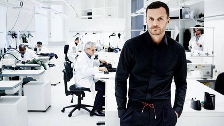 O Kris Van Assche εγκαταλείπει τον οίκο Dior Homme
