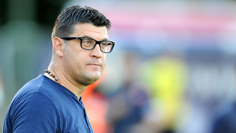 Στο… κόκκινο το φλερτ Ολυμπιακού και Μιλόγεβιτς