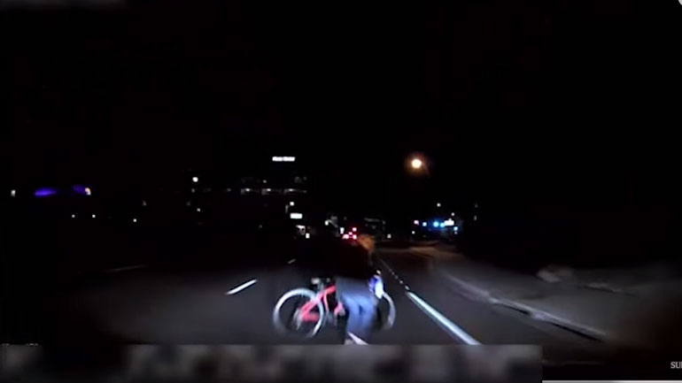 Video από τη στιγμή που το «αυτόνομο» ταξί της Uber τραυματίζει θανάσιμα γυναίκα στις ΗΠΑ