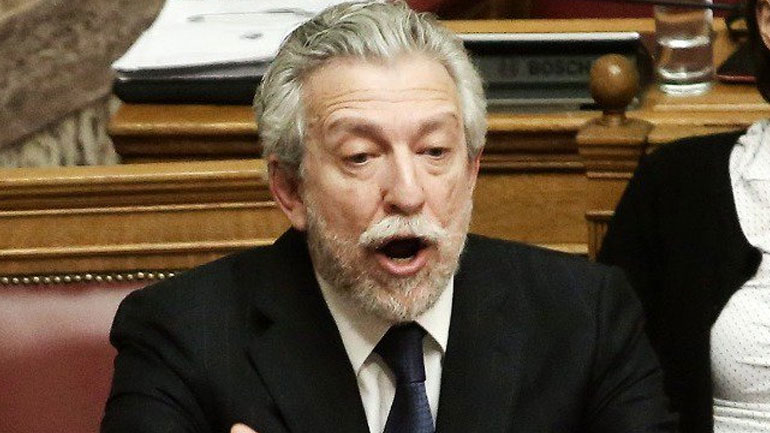 Βουλή: Αντιδράσεις Κοντονή και αναφορές στις βαλίτσες με χρήματα της Siemens