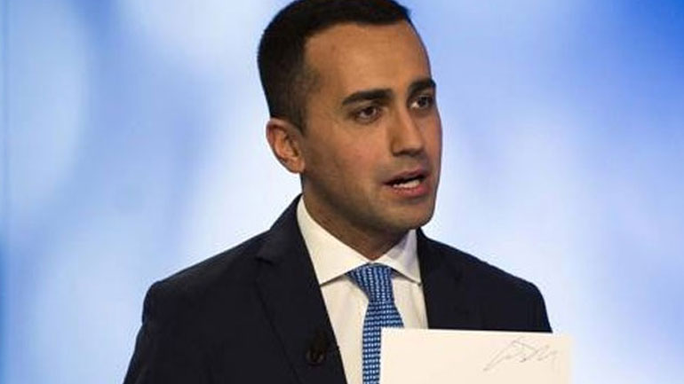 Τα Πέντε Αστέρια αρνούνται να ψηφίσουν τον υποψήφιο πρόεδρο της γερουσίας που υπέδειξε ο Μπερλουσκόνι