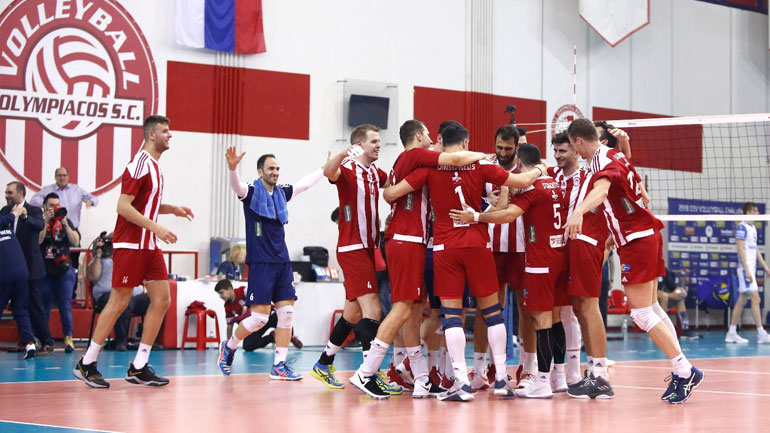 Bόλεϊ: Η παρακάμερα της πρόκρισης του Ολυμπιακού επί του Σουργκούτ