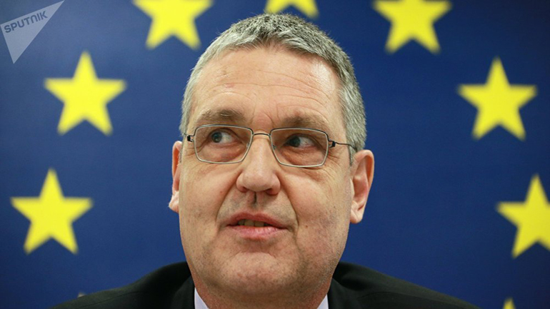 ΕΕ: Ανακαλείται για διαβουλεύσεις ο επικεφαλής της αντιπροσωπείας της ΕΕ στη Ρωσία