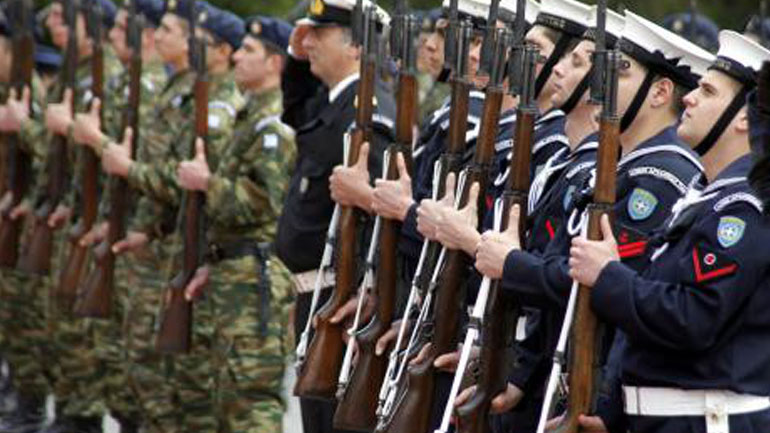 Απαλλάσσει τους τιμωρημένους ένστολους ο Πρ. Παυλόπουλος με την ευκαιρία της 25ης Μαρτίου