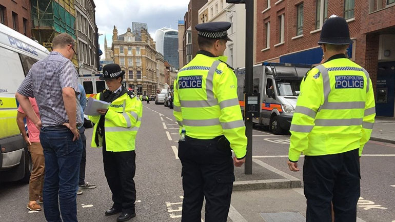 Λήξη συναγερμού για το ύποπτο όχημα σε εμπορικό κέντρο στο Λονδίνο