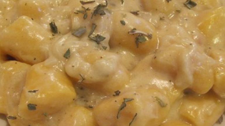 Νιόκι με κρέμα γάλακτος