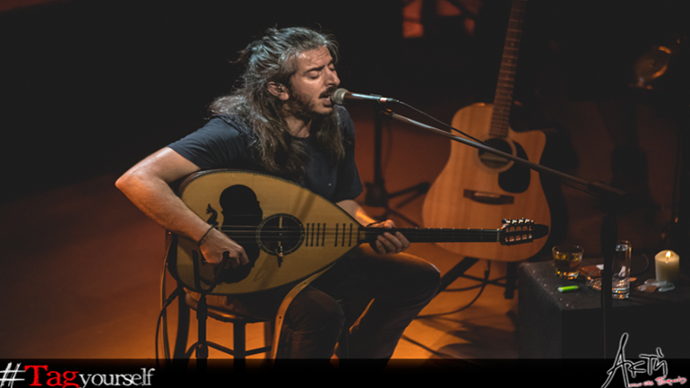 Ο Γιάννης Χαρούλης στην Ακτή Πειραιώς