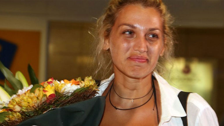 Η Κωνσταντίνα Σπυροπούλου επέστρεψε στην Ελλάδα – Δείτε τις πρώτες φωτογραφίες