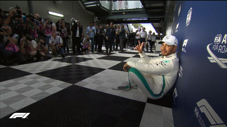 Ο Lewis Hamilton κατέκτησε την 1η φετινή Pole Position