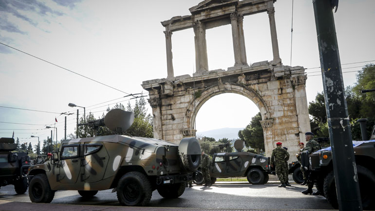 Oλοκληρώθηκε η στρατιωτική παρέλαση στην Αθήνα