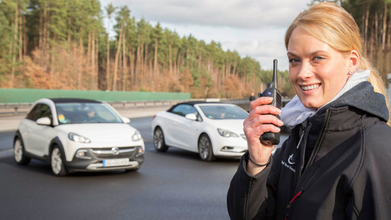 Πρωτοποριακά μαθήματα οδήγησης από την Opel Πρωτοποριακά μαθήματα οδήγησης από την Opel