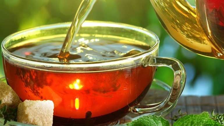 Ένα φλιτζάνι τσάι την ημέρα τον καρδιολόγο κάνει πέρα