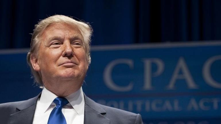 Ο Ντ. Τραμπ διέψευσε «κατηγορηματικά» ότι είχε σχέση με τη Στόρμι Ντάνιελς