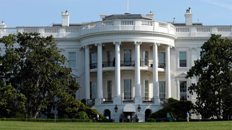 Λευκός Οίκος: «Η θρασύτατη επίθεση της Ρωσίας εμποδίζει καλύτερες σχέσεις με τις ΗΠΑ»