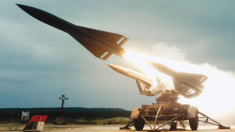 Σ. Αραβία: Επτά πύραυλοι κατά του Ριάντ – Ένας νεκρός, δύο τραυματίες