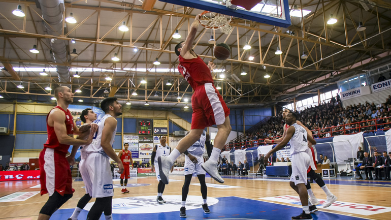 Έτρεξε με… 104 ο Ολυμπιακός στην Αμαλιάδα