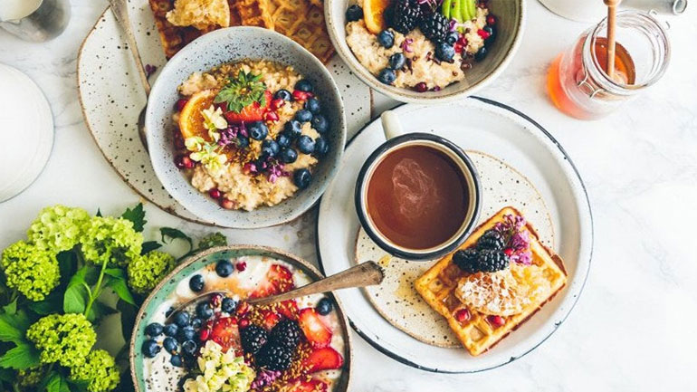 Τι δεν πρέπει με τίποτα να τρως το πρωί αν θες να χάσεις κιλά