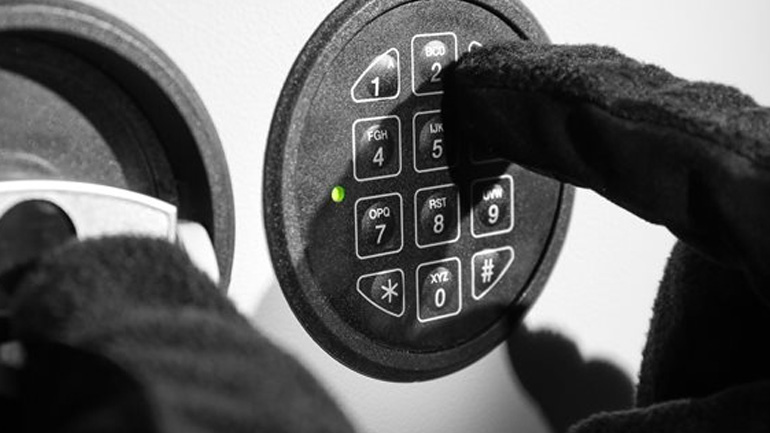 Σπείρα χρηματοκιβωτίων «χτύπησε» ταξιδιωτικό γραφείο