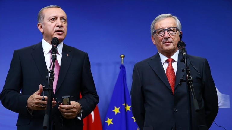 Γιούνκερ: “Να αφεθούν ελεύθεροι οι δύο Έλληνες πριν το Πάσχα”