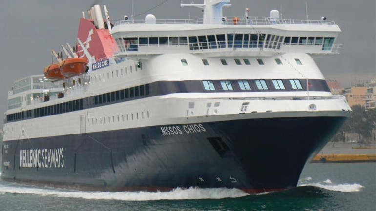 Ταλαιπωρία για τους επιβάτες του «Νήσος Χίος» Ταλαιπωρία για τους επιβάτες του «Νήσος Χίος»