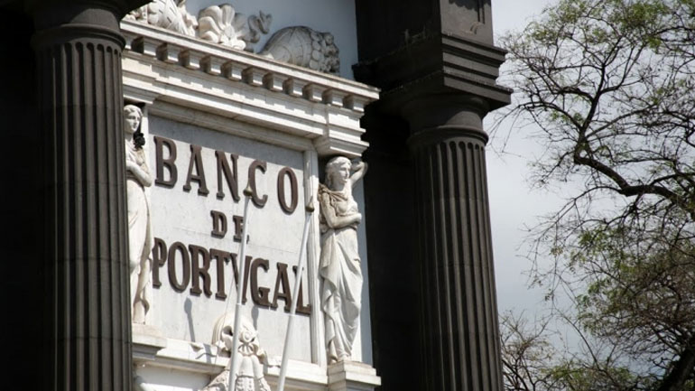 Μικρή επιβράδυνση της οικονομικής ανάπτυξης προβλέπει η κεντρική τράπεζα της Πορτογαλίας Μικρή επιβράδυνση της οικονομικής ανάπτυξης προβλέπει η κεντρική τράπεζα της Πορτογαλίας