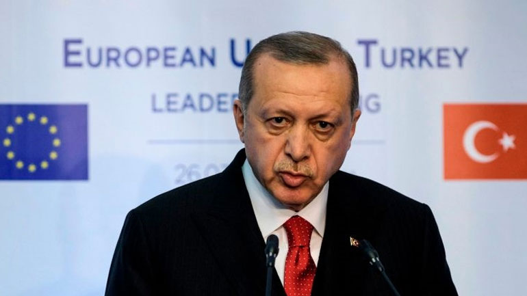 Ο Ερντογάν συνδέει την υπόθεση των 2 Ελλήνων στρατιωτικών με τους «8»