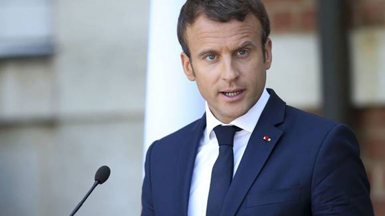 Μακρόν: «Ο Αρνό Μπελτράμ ενσαρκώνει το γαλλικό πνεύμα της αντίστασης»