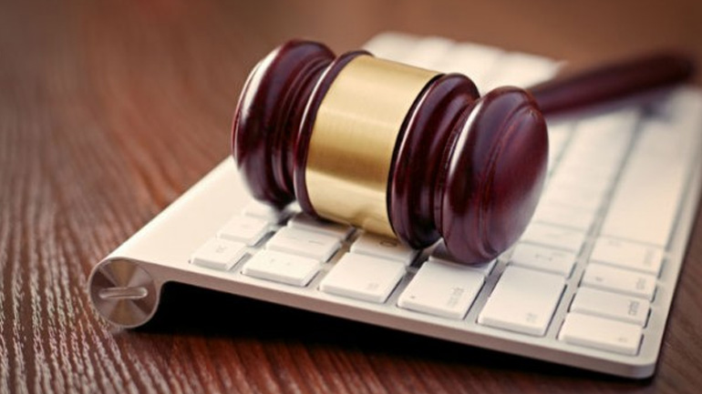 Ανακοίνωση συμβολαιογράφων για πλειστηριασμό ακινήτου λόγω οφειλών 469.000 ευρώ