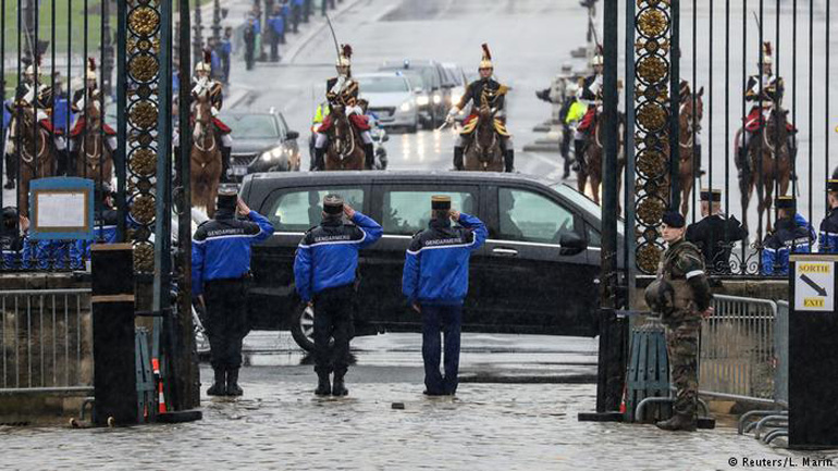 Η Γαλλία τιμά τη μνήμη του Αρνό Μπελτράμ