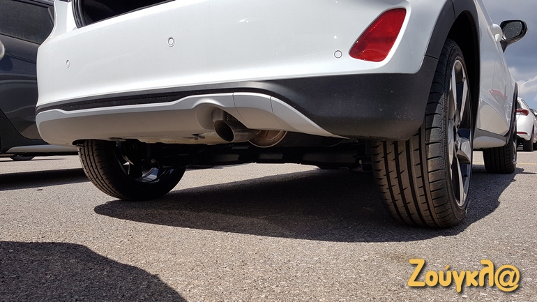 Εδώ φαίνεται και το ύψος που έχει από το έδαφος...