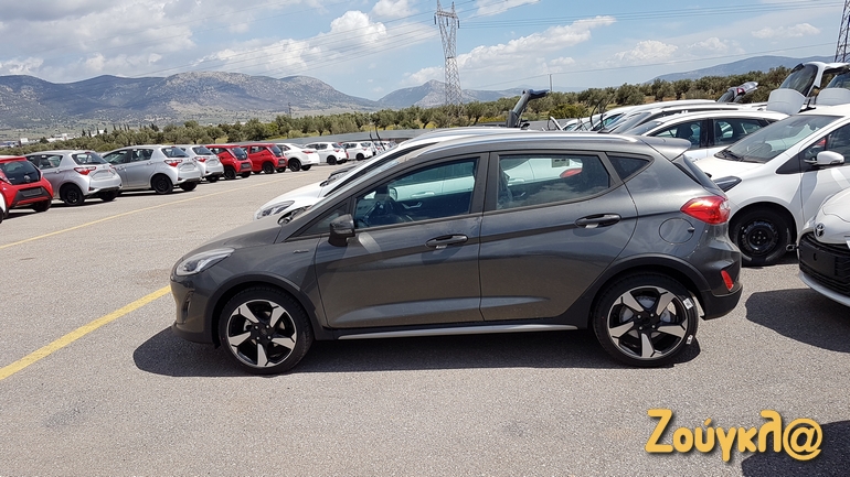 Υπερυψωμένο Ford Fiesta