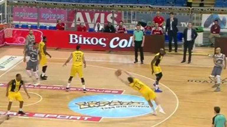 Ο Μπουφόν αποθέωσε τον Λαρετζάκη