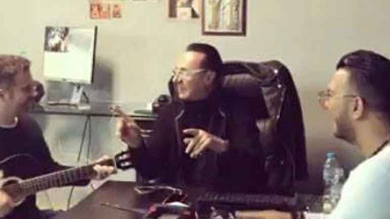 Πανταζής-Βερλής-Devis: Ξεσήκωσαν το διαδίκτυο, ερμηνεύοντας το «Βρε Μελαχρινάκι» Πανταζής-Βερλής-Devis: Ξεσήκωσαν το διαδίκτυο, ερμηνεύοντας το «Βρε Μελαχρινάκι»