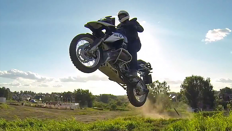 Πετάει-πετάει το BMW R1200GS;