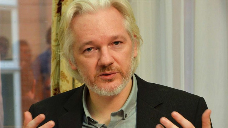 Aπαγορεύθηκε στον Ασάνζ η πρόσβαση στο διαδίκτυο