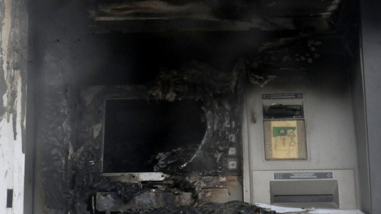 Ανατίναξαν ΑΤΜ στο Π. Φάληρο