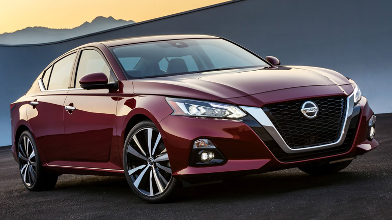 Αυτό είναι το νέο sedan της Nissan