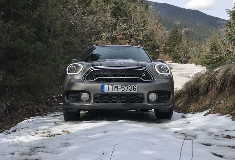 Η ύπαρξη της τετρακίνησης βοηθά...