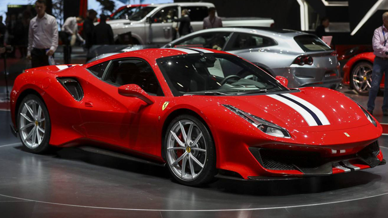 Τι ελαστικά φοράει η Ferrari 488 Pista;