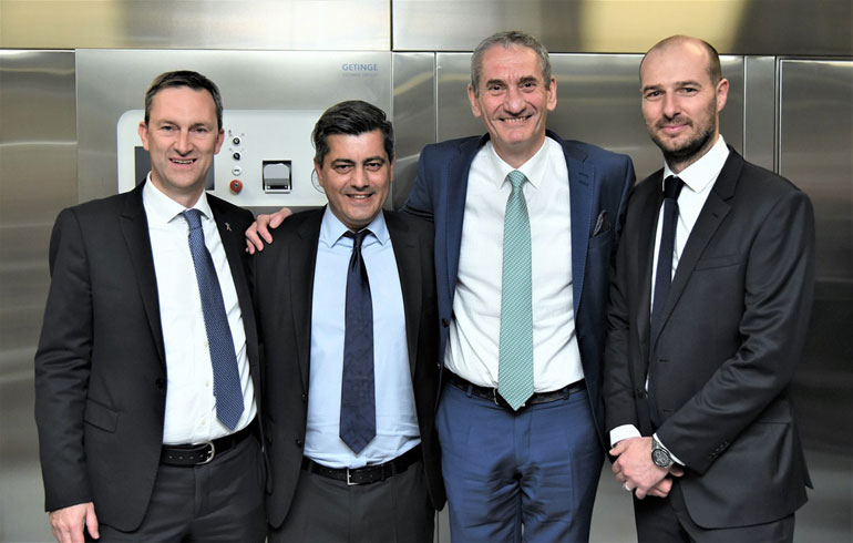 (Από αριστερά) Ντάμιαν Κόουπ Διευθύνων Σύμβουλος ΟΠΑΠ, Οδυσσέας Χριστοφόρου Επικεφαλής Εταιρικών και Ρυθμιστικών Υποθέσεων ΟΠΑΠ, Καμίλ Ζίγκλερ Εκτελεστικός Πρόεδρος ΟΠΑΠ, Πετρ Ματεγιόφσκι Επικεφαλής Σχέσεων με πελάτες του ΟΠΑΠ