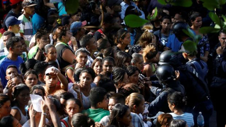 Βενεζουέλα: Η οργή αυξάνεται μετά τον θάνατο 68 κρατουμένων σε πυρκαγιά