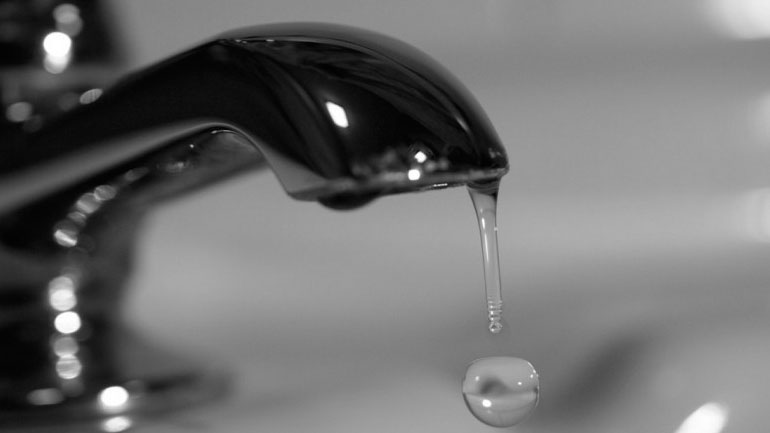 ΕΥΑΘ: Δεν μπορούμε να εγγυηθούμε ότι δεν θα υπάρξει νέο πρόβλημα με το νερό