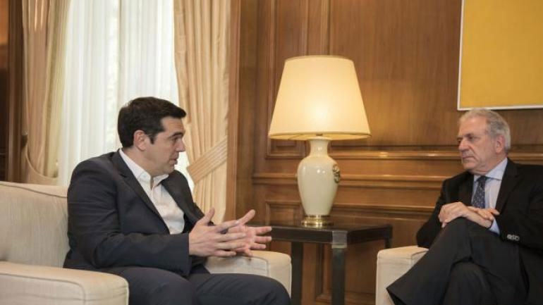 Ολοκληρώθηκε η συνάντηση Αλ. Τσίπρα – Δ. Αβραμόπουλου
